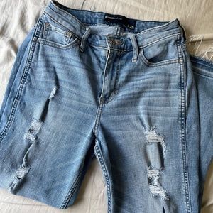ripped boyfriend hollister jeans